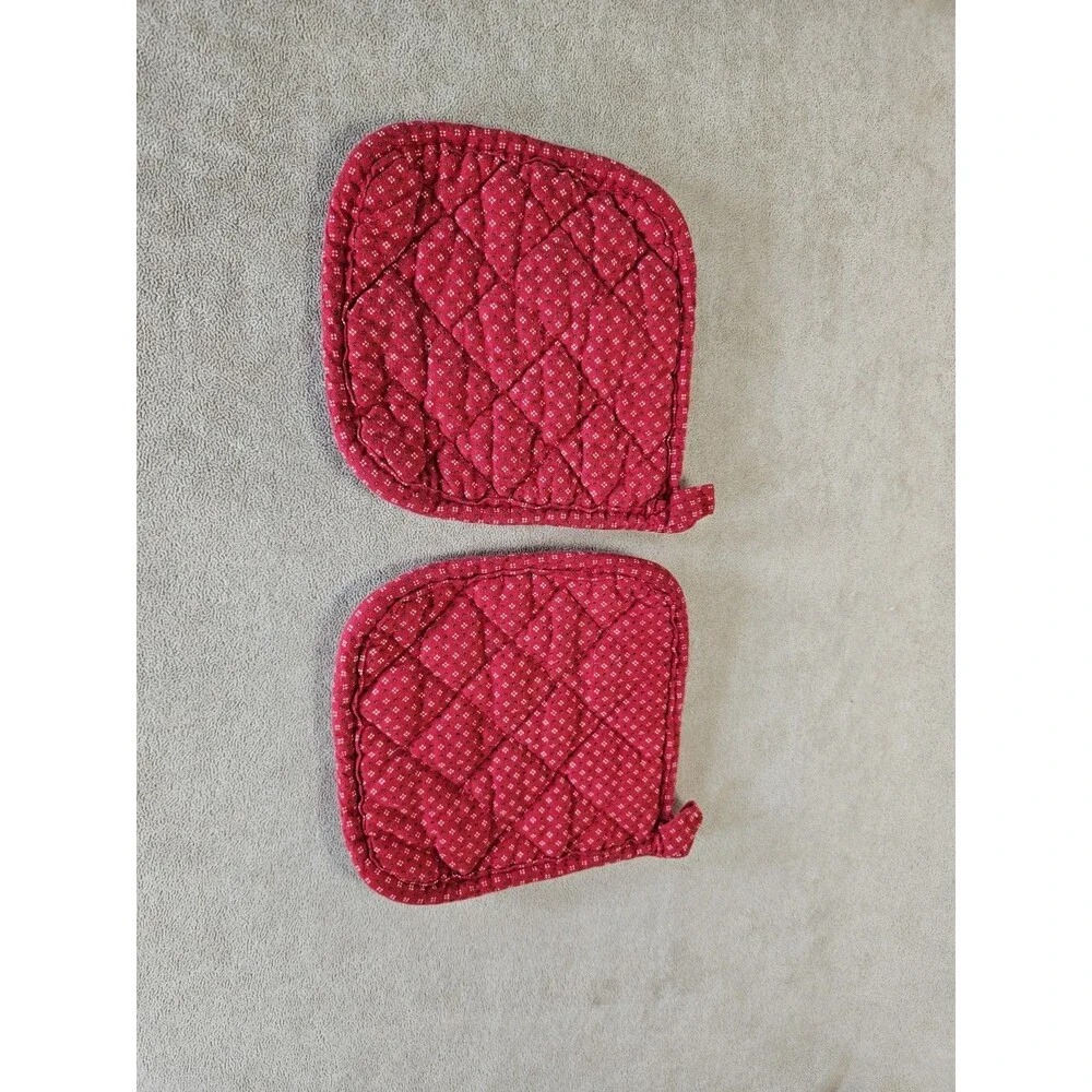 Pair Vintage Poinsettia Christmas Potholders Nostalgia Classic Holiday Hot Pads